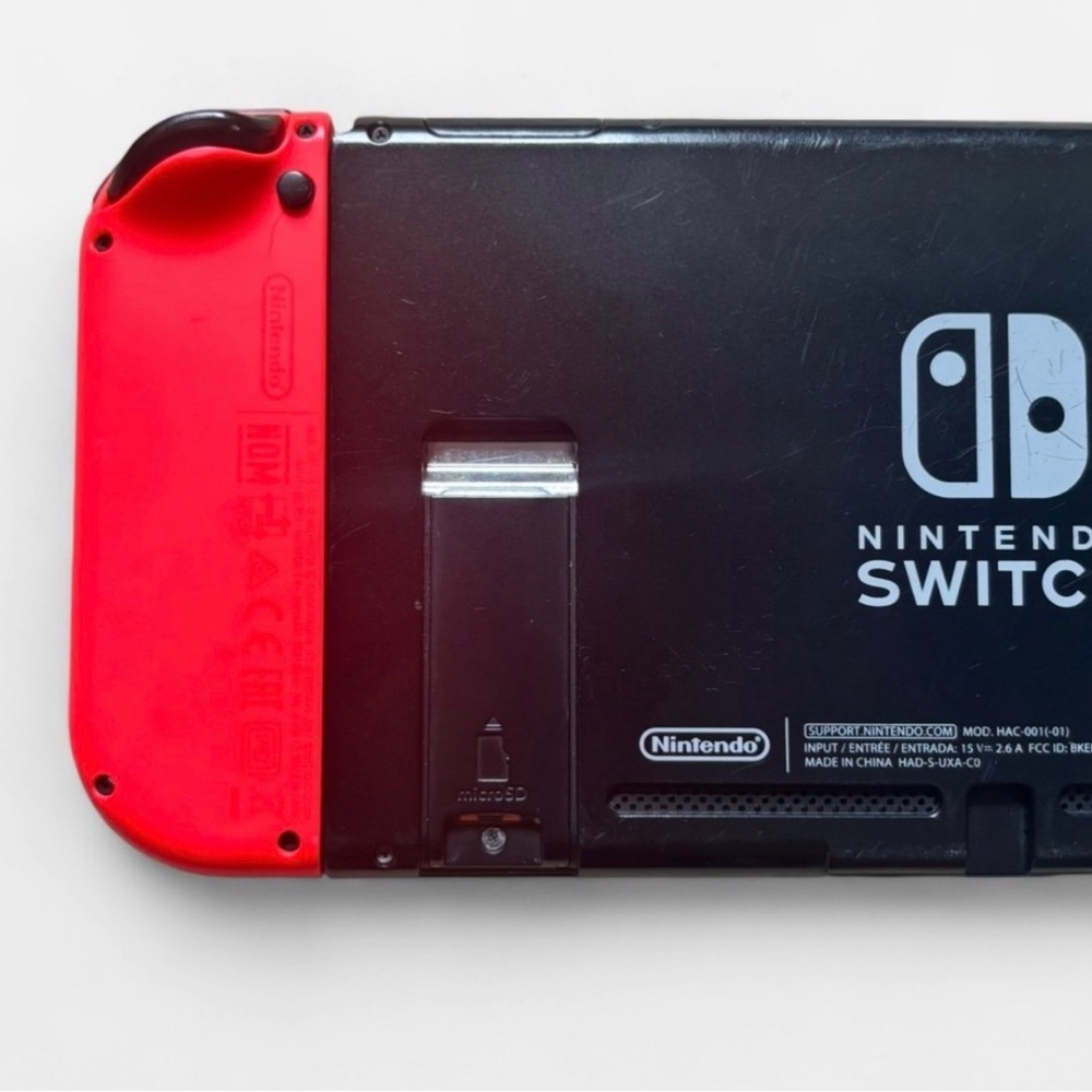 Nintendo Switch Bundle - Picture 4 of 6